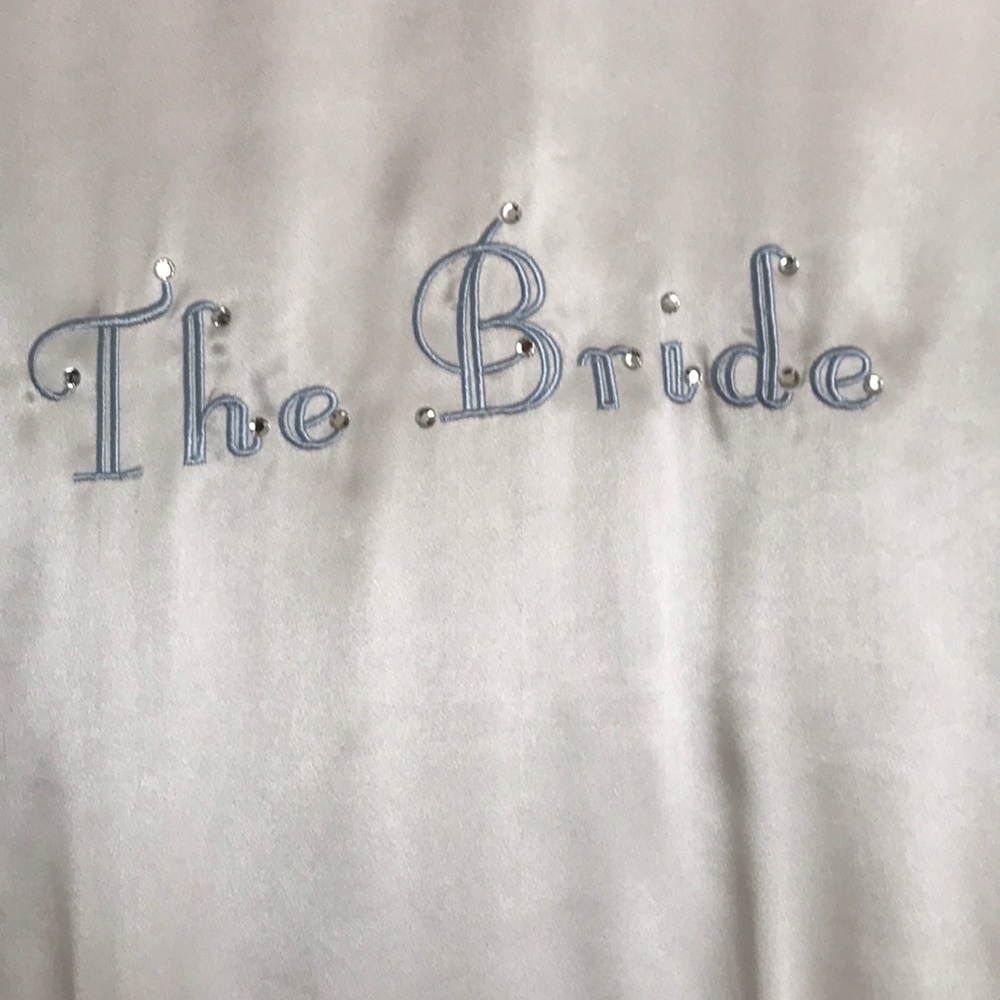 “The Bride” Robe - Picture 3 of 4